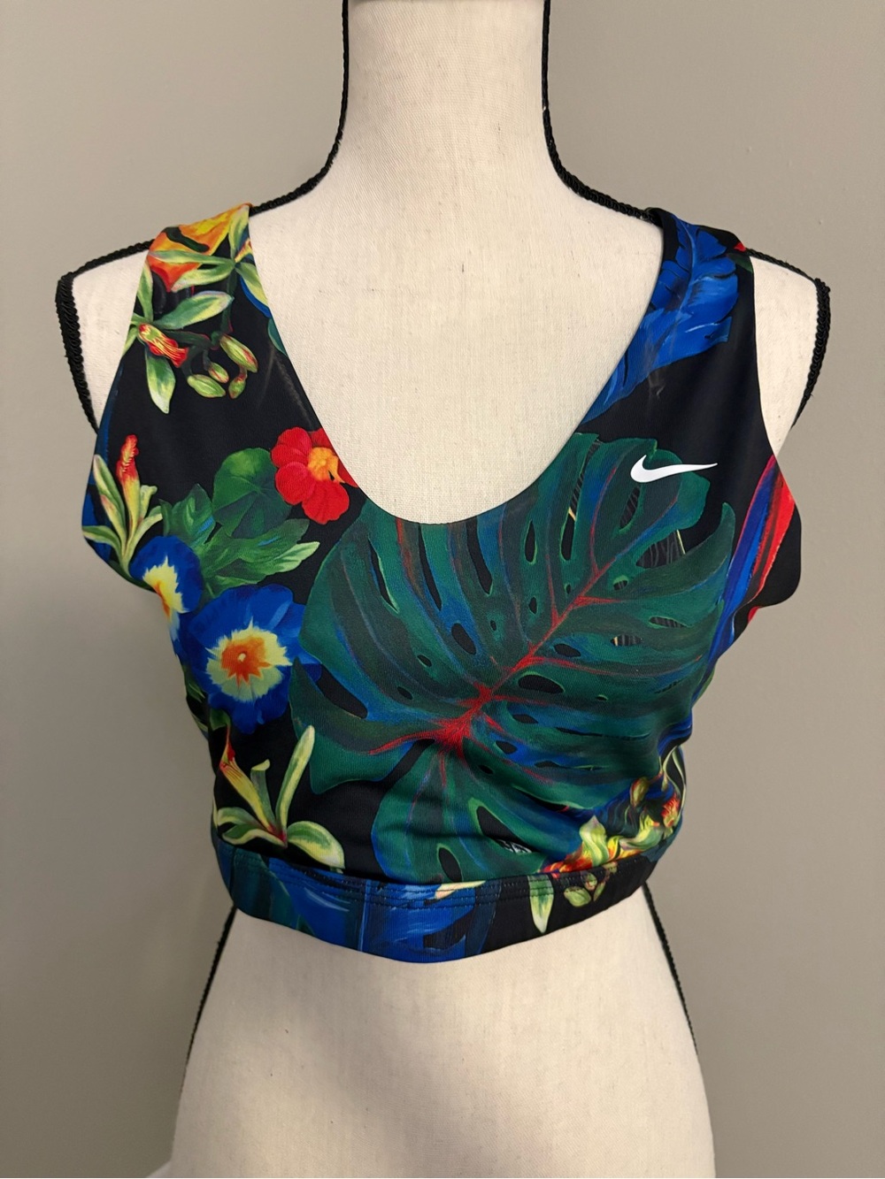 Nike Women's Tropical Indy Light Hyper Femme Sports Bra-Size XL